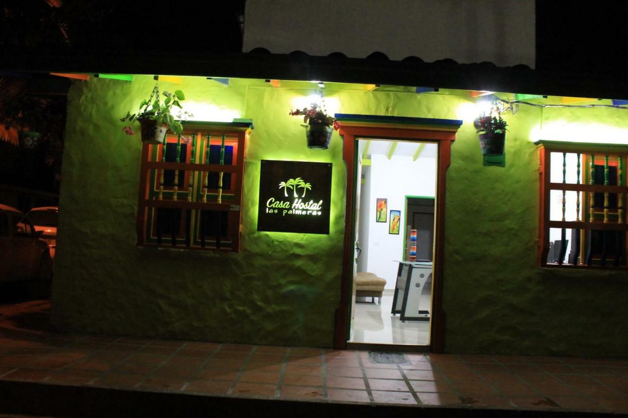 Casa Hostal Las Palmeras Гуатапе Экстерьер фото